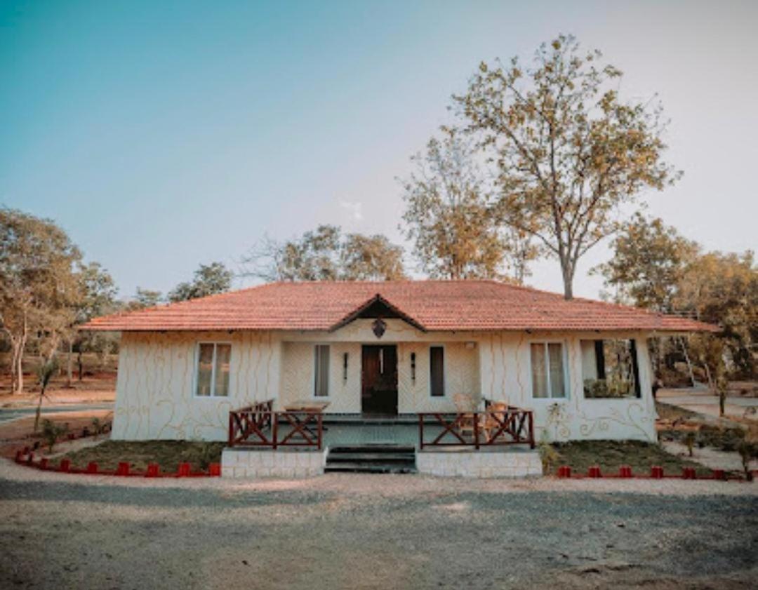 Palash The Jungle Resort Gondia Exterior photo